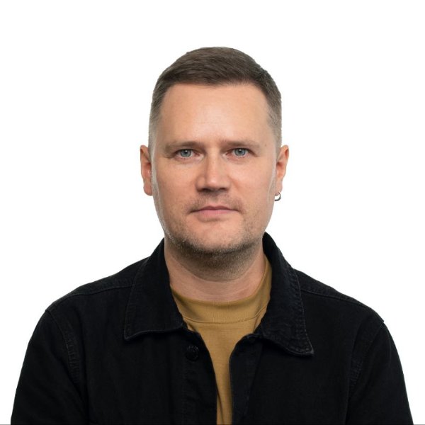 Антон Арасланов